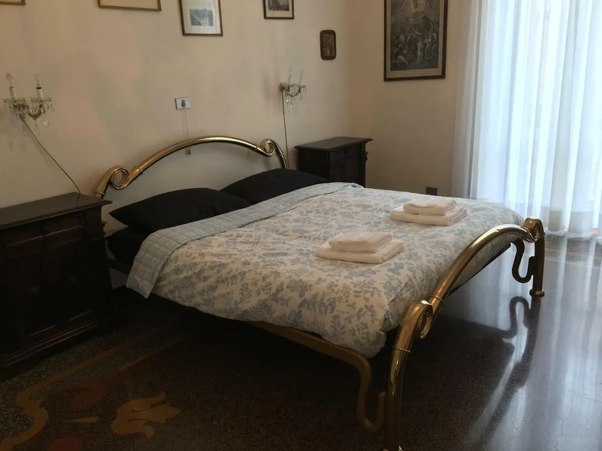 La Casa Di Sara Apartment Genoa