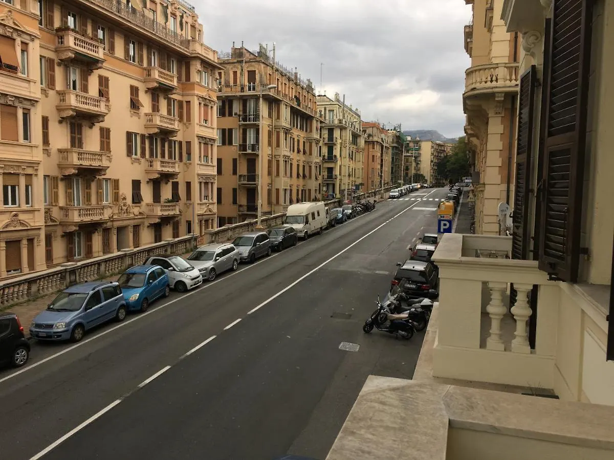 La Casa Di Sara Apartment Genoa Italy